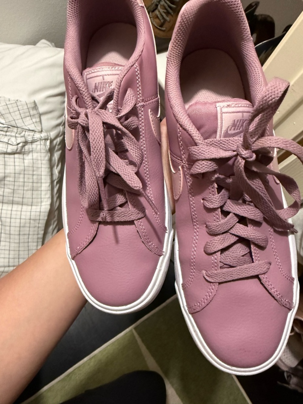 Nike Women’s Dusty Pink Low-Top Sneakers - Picture 2 of 4